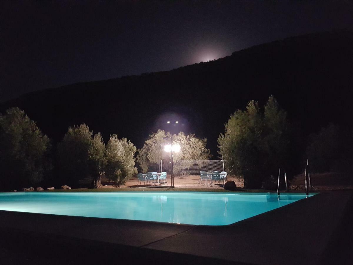 Apartamentos Rurales La Dehesa Del Acebuche 하엔 외부 사진